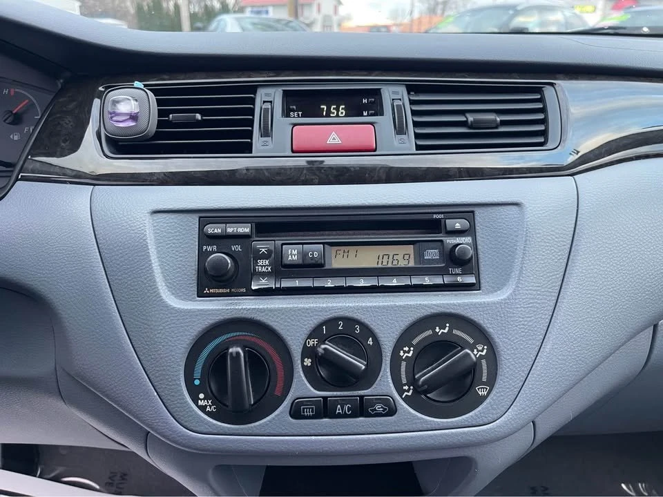 2002 Mitsubishi Lancer 7th Gen - Image 13 of 18