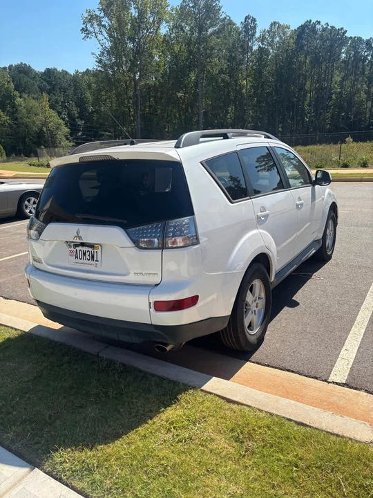 2002 Mitsubishi Outlander - Image 4 of 12