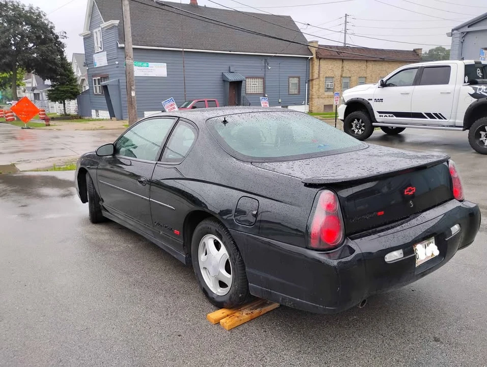 2002 Chevrolet Monte Carlo 6th Gen - Image 3 of 3