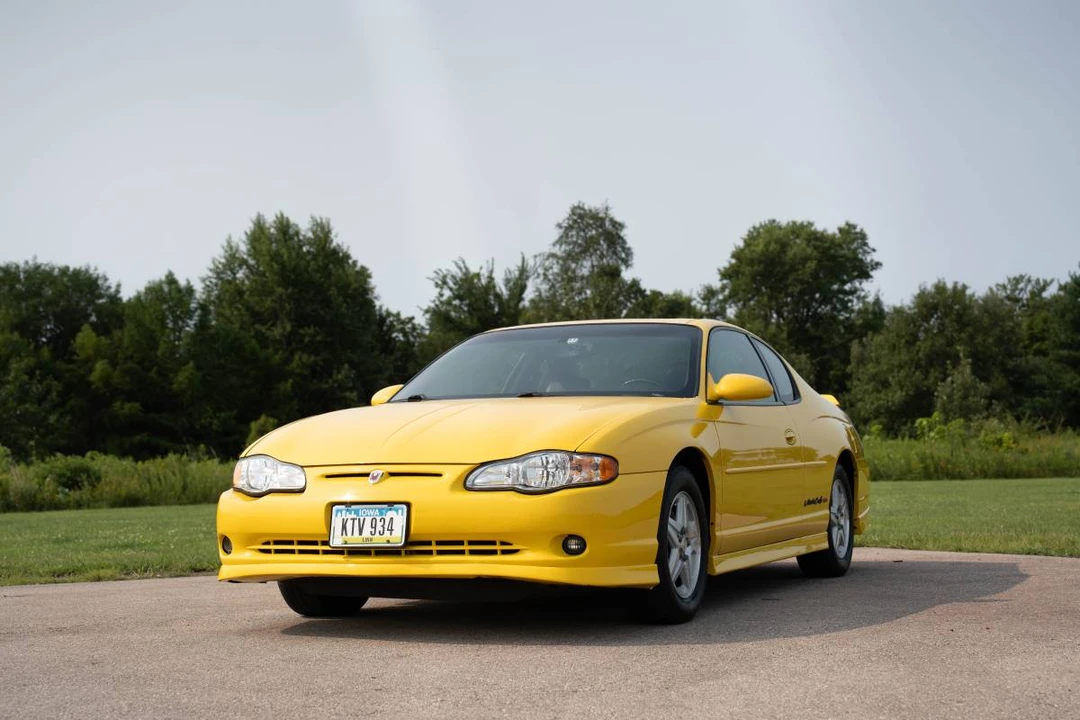 2002 Chevrolet Monte Carlo 6th Gen - Image 2 of 16