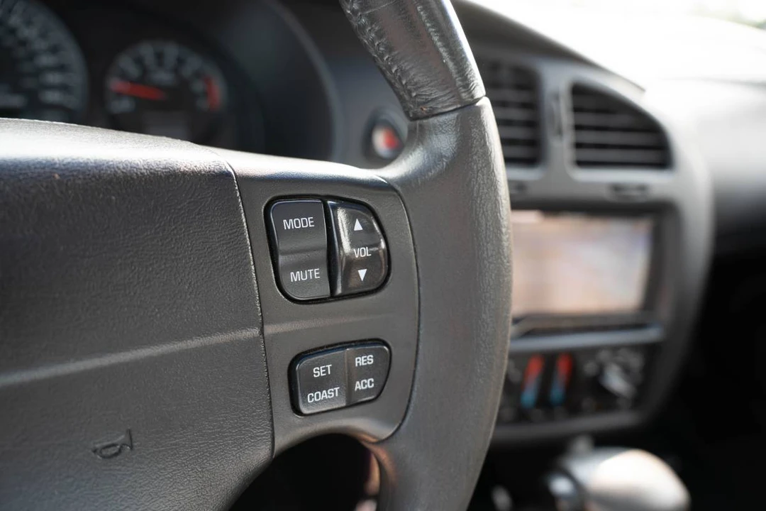 2002 Chevrolet Monte Carlo 6th Gen - Image 13 of 16