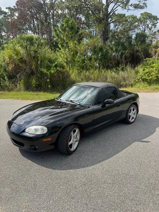 2002 Mazda NB MX-5 Miata - Image 3 of 10