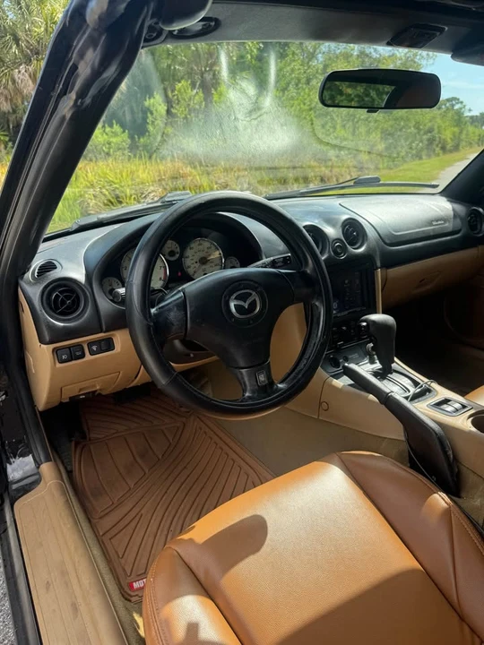 2002 Mazda NB MX-5 Miata - Image 6 of 10