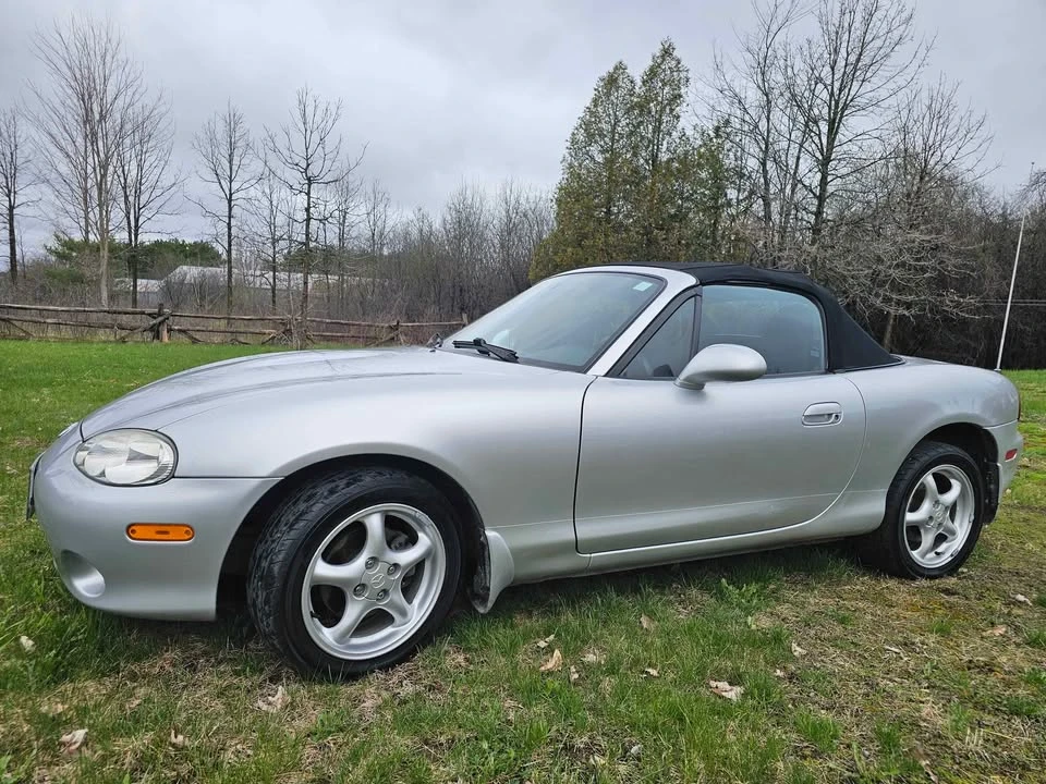 2002 Mazda NB MX-5 Miata - Image 5 of 10