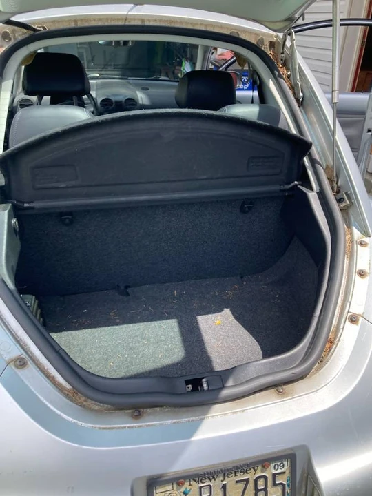 2002 Volkswagen New Beetle - Image 7 of 13
