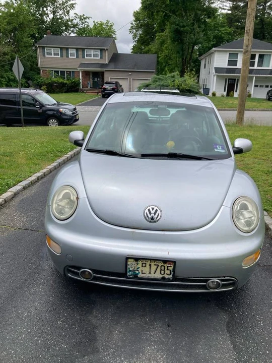 2002 Volkswagen New Beetle - Image 10 of 13