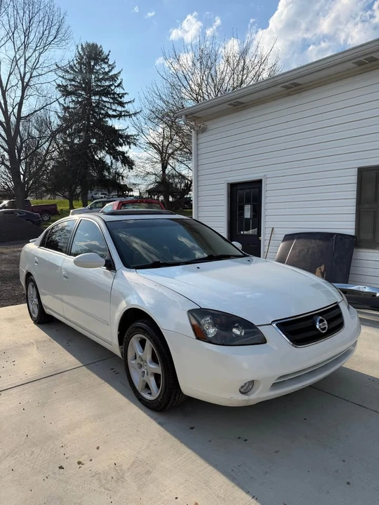2002 Nissan Altima 3rd Gen - Image 2 of 10