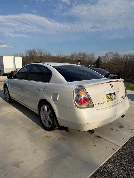 2002 Nissan Altima 3rd Gen - Image 4 of 10