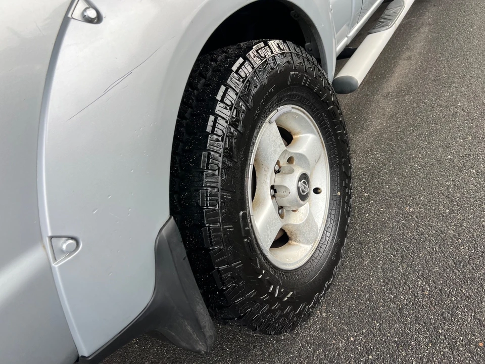 2002 Nissan Frontier 1st Gen - Image 19 of 21