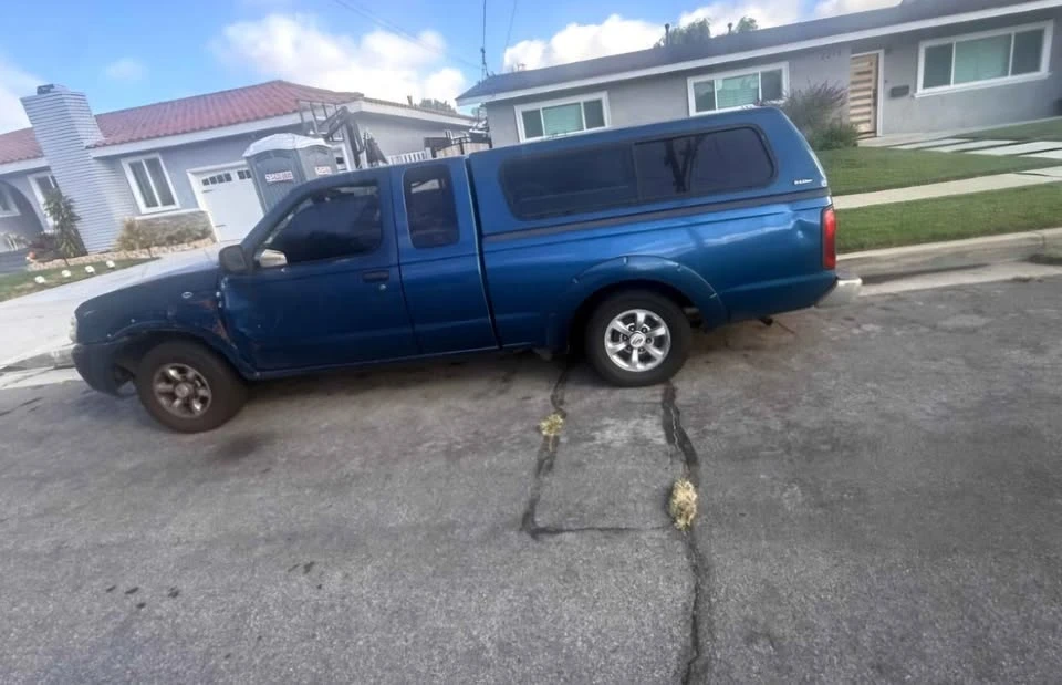 2002 Nissan Frontier 1st Gen - Image 4 of 4