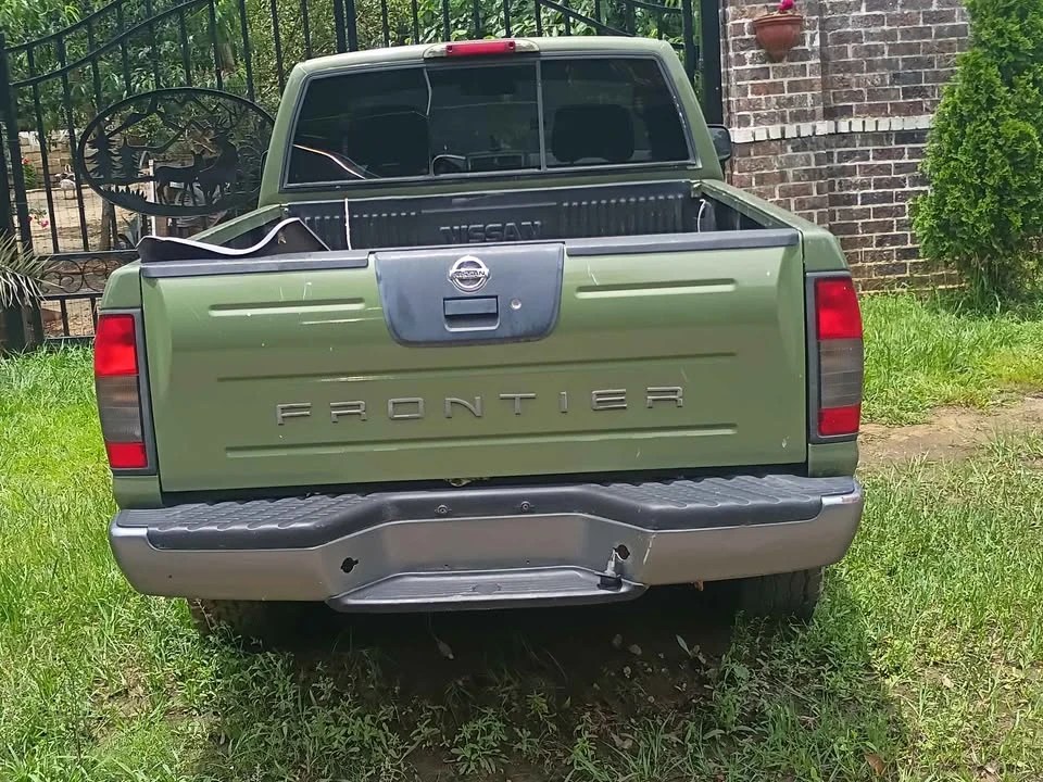 2002 Nissan Frontier 1st Gen - Image 4 of 6