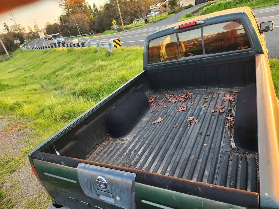 2002 Nissan Frontier 1st Gen - Image 5 of 15