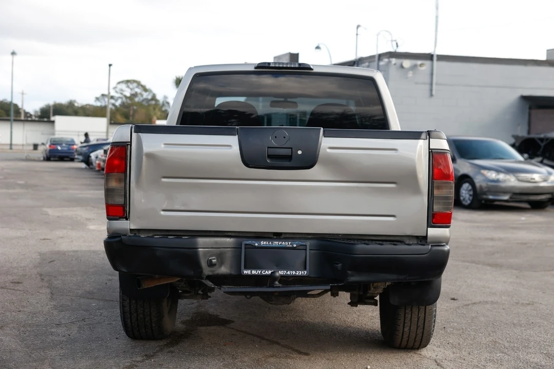 2002 Nissan Frontier 1st Gen - Image 7 of 12