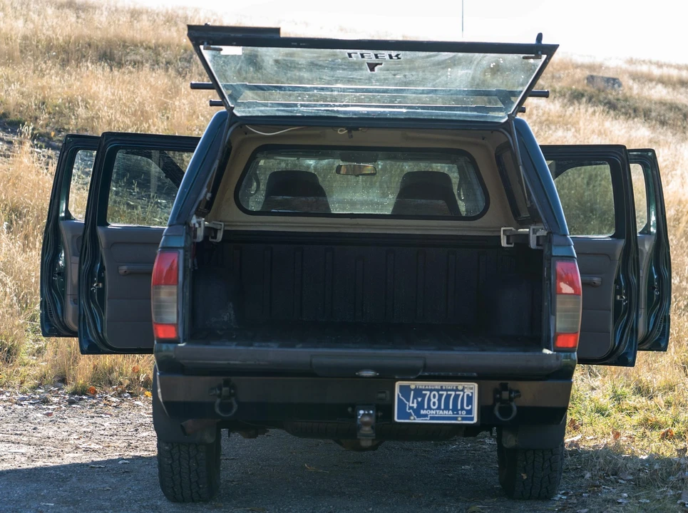 2002 Nissan Frontier 1st Gen - Image 23 of 31