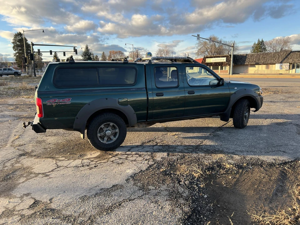 2002 Nissan Frontier 1st Gen - Image 12 of 31