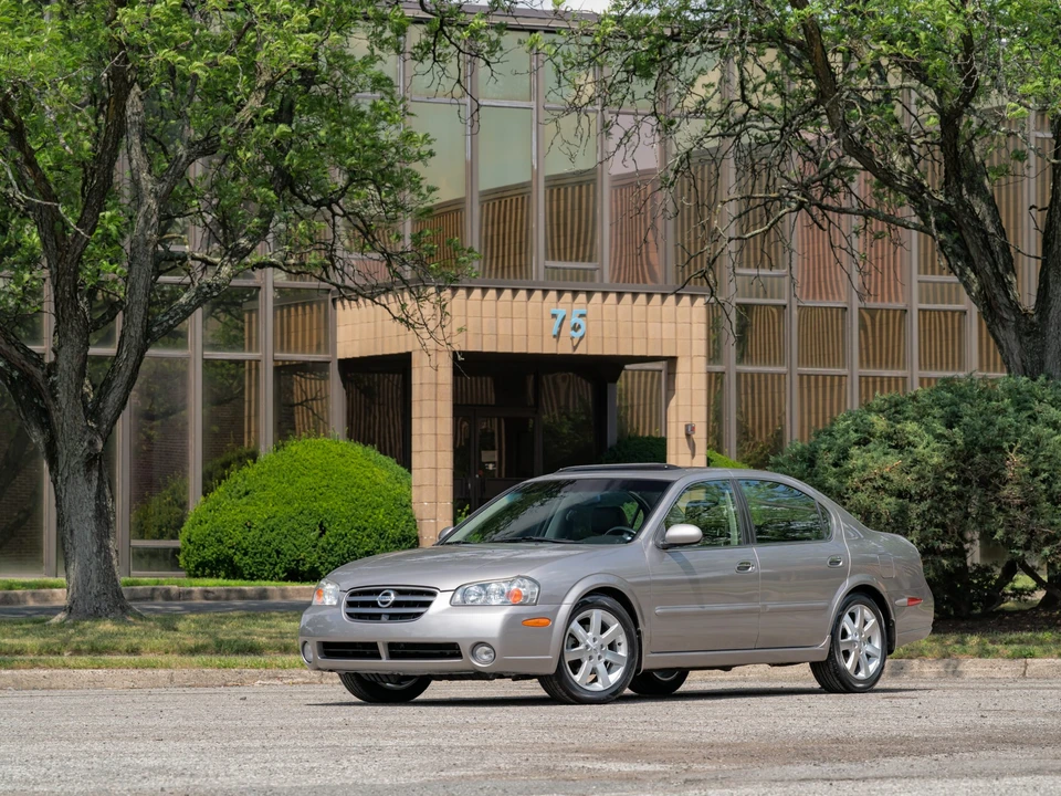 2002 Nissan Maxima 5th Gen - Image 2 of 31