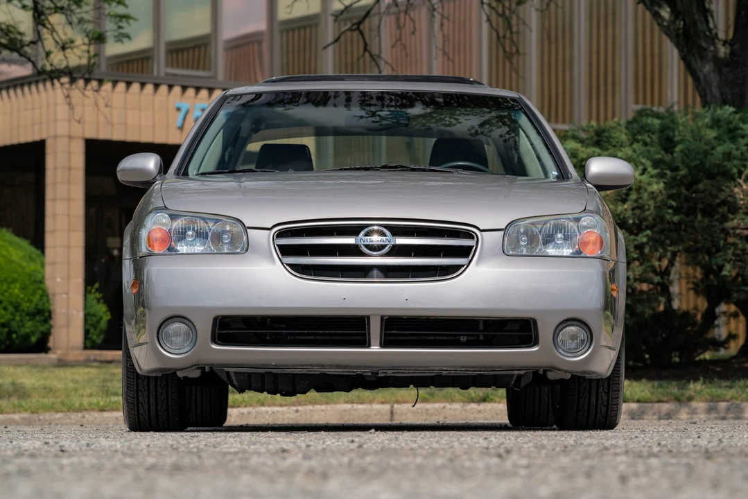 2002 Nissan Maxima 5th Gen - Image 16 of 31