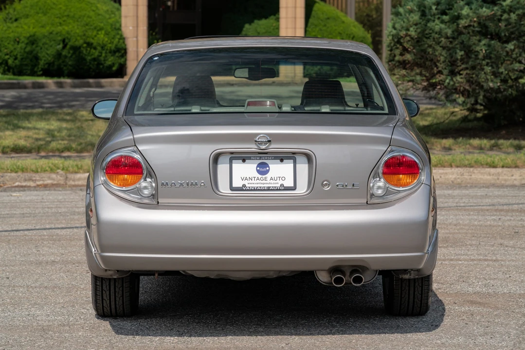 2002 Nissan Maxima 5th Gen - Image 9 of 31