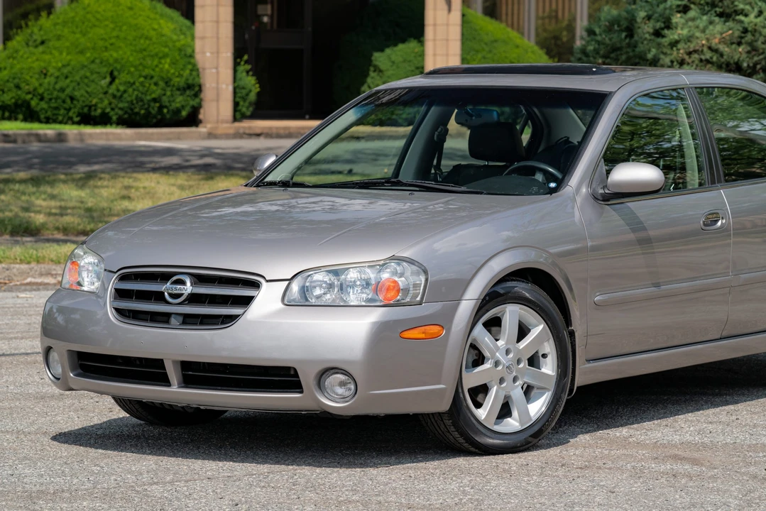 2002 Nissan Maxima 5th Gen - Image 17 of 31