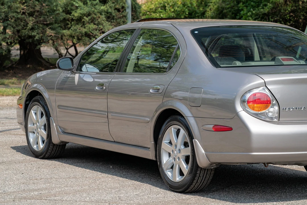 2002 Nissan Maxima 5th Gen - Image 19 of 31