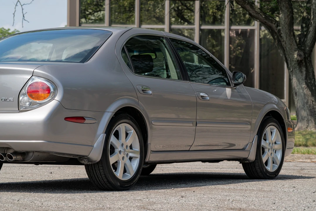 2002 Nissan Maxima 5th Gen - Image 22 of 31