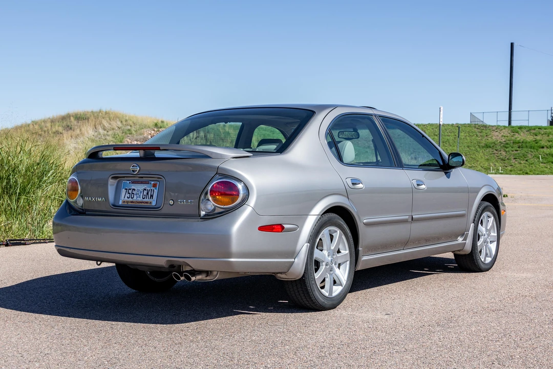 2002 Nissan Maxima 5th Gen - Image 9 of 31