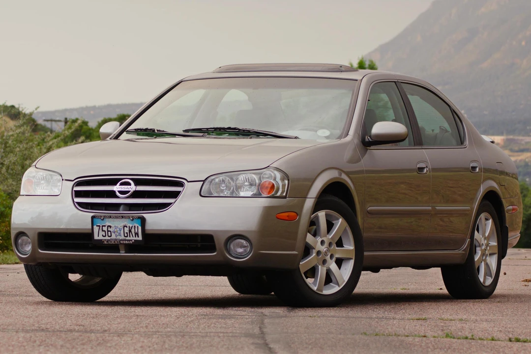 2002 Nissan Maxima 5th Gen - Image 12 of 31