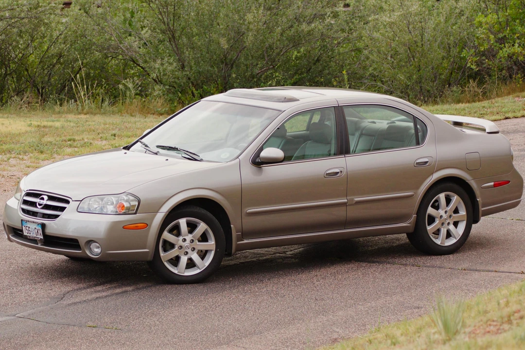2002 Nissan Maxima 5th Gen - Image 13 of 31