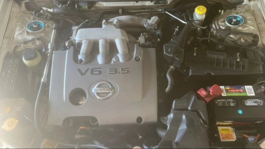 2002 Nissan Maxima 5th Gen - Image 3 of 10