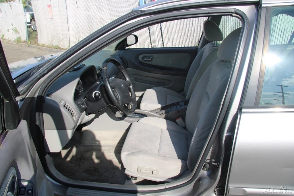 2002 Nissan Maxima 5th Gen - Image 15 of 21