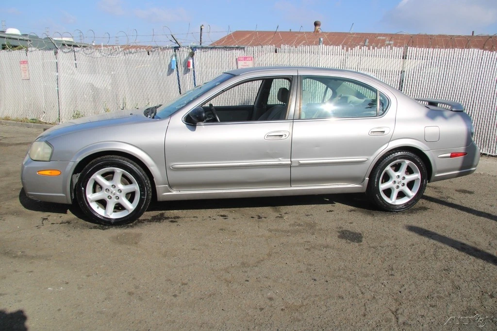 2002 Nissan Maxima 5th Gen - Image 5 of 21