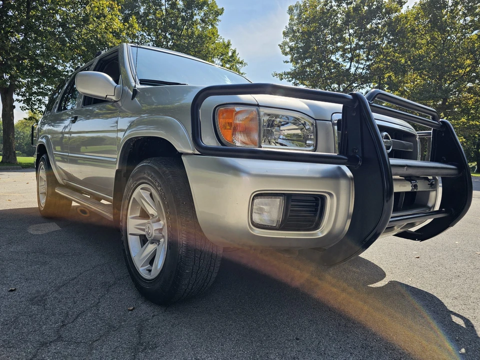 2002 Nissan Pathfinder 2nd Gen - Image 11 of 31