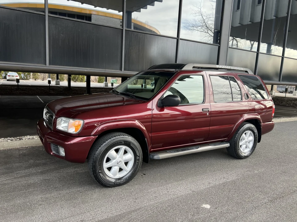 2002 Nissan Pathfinder 2nd Gen - Image 18 of 31