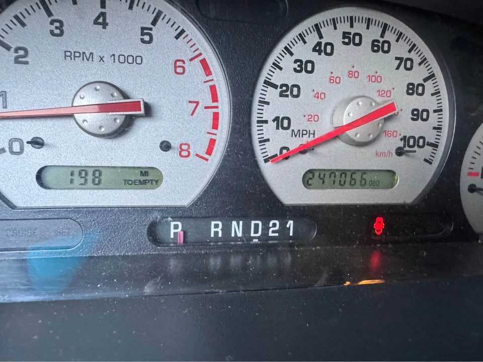 2002 Nissan Quest - Image 8 of 9