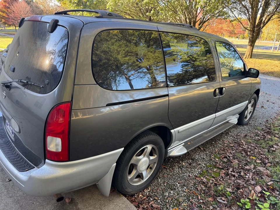 2002 Nissan Quest - Image 2 of 9