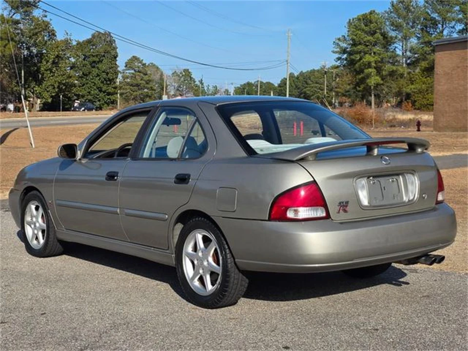 2002 Nissan Sentra 5th Gen - Image 11 of 31