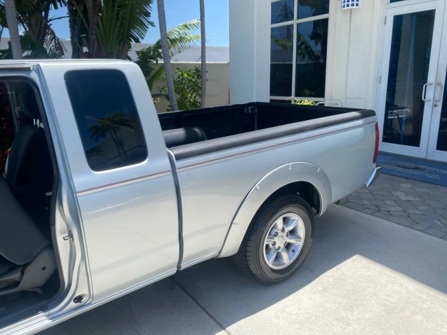 2002 Nissan Frontier 1st Gen - Image 15 of 21