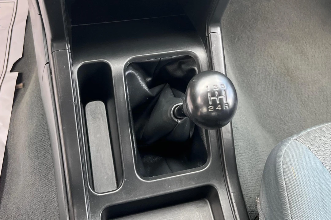 2002 Nissan Xterra 1st Gen - Image 24 of 31