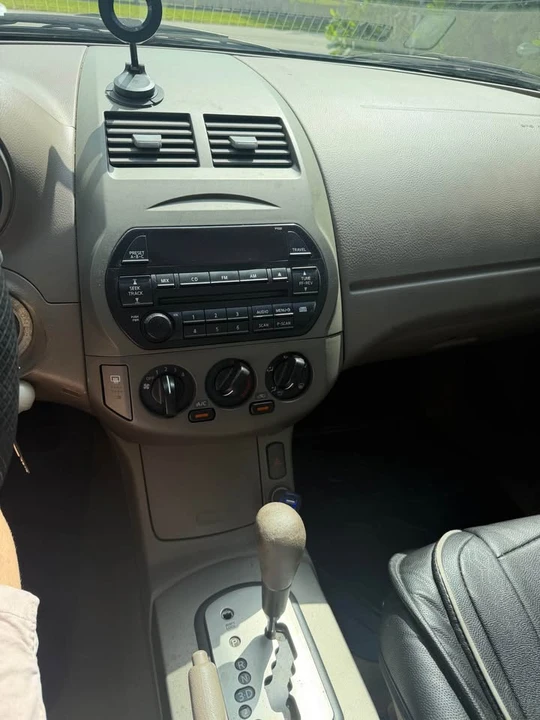 2002 Nissan Altima 3rd Gen - Image 8 of 10