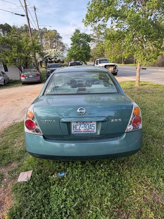 2002 Nissan Maxima 5th Gen - Image 4 of 8