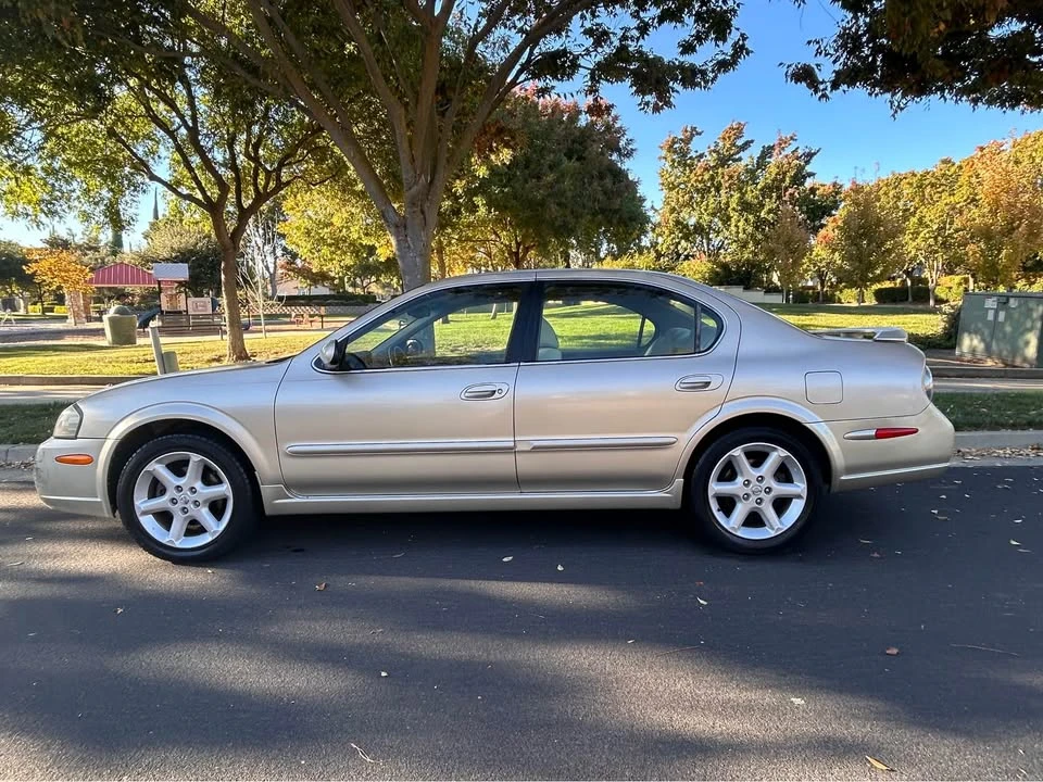 2002 Nissan Maxima 5th Gen - Image 2 of 13