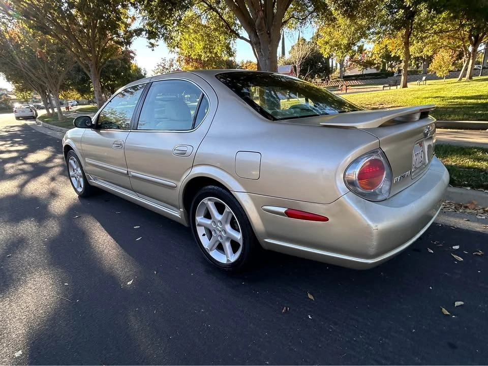 2002 Nissan Maxima 5th Gen - Image 3 of 13