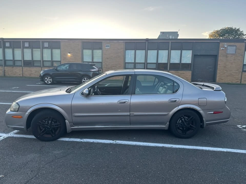 2002 Nissan Maxima 5th Gen - Image 2 of 16