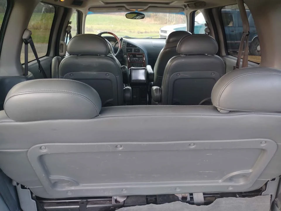 2002 Nissan Quest - Image 10 of 10