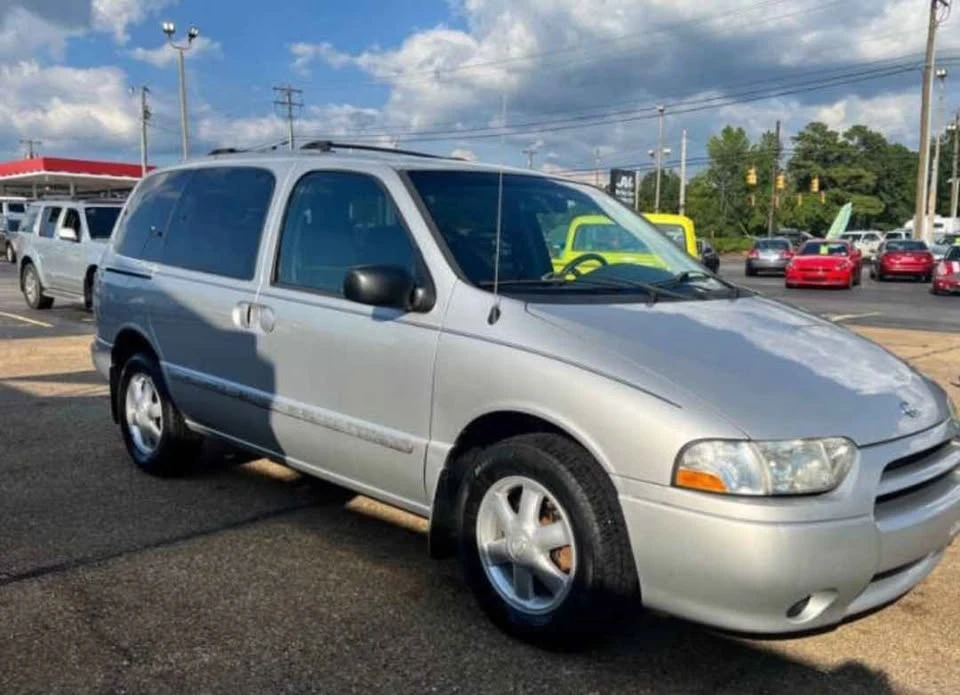 2002 Nissan Quest - Image 2 of 10