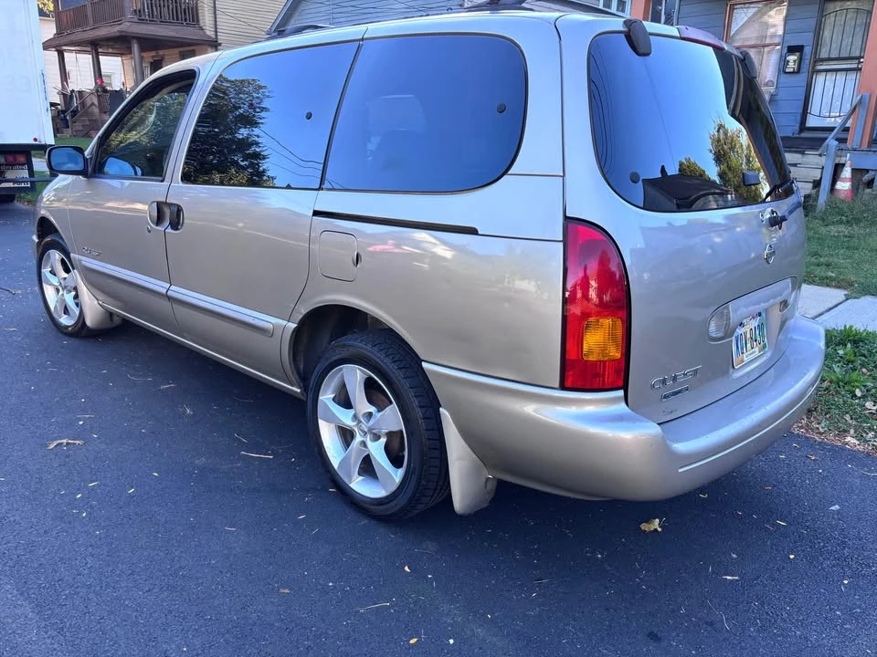 2002 Nissan Quest - Image 3 of 7