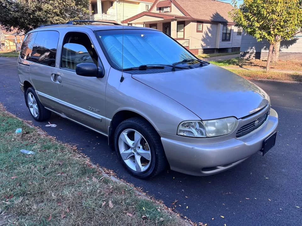 2002 Nissan Quest - Image 2 of 7