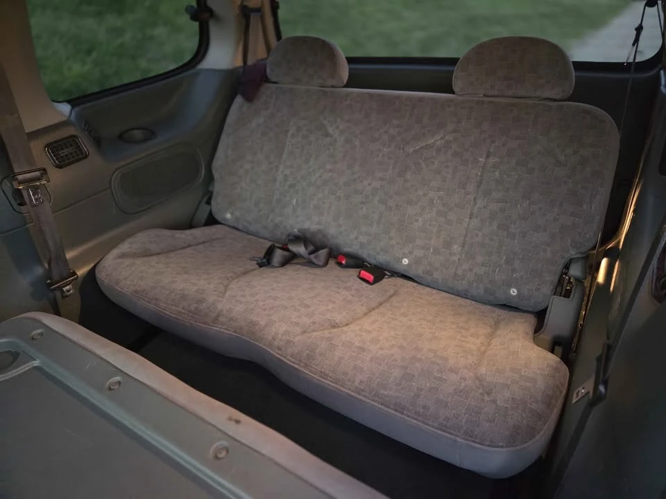 2002 Nissan Quest - Image 10 of 14