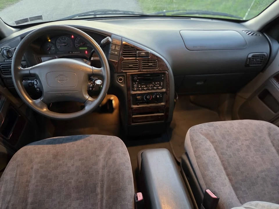 2002 Nissan Quest - Image 6 of 14