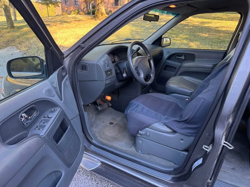 2002 Nissan Quest - Image 7 of 9